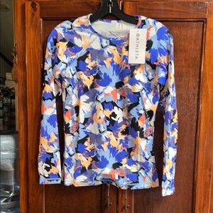 Women’s Size small point brake rashguard